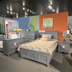 Full Bed, Dresser, Mirror And Nightstand 