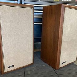 ADVENT LOUD SPEAKERS