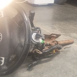 Acura steering wheel column with the key