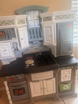 Kids play kitchen