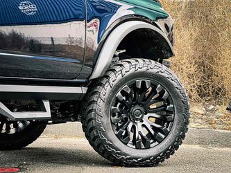 2021 Ford Bronco Thumbnail