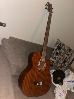 Dean Acoustic bass