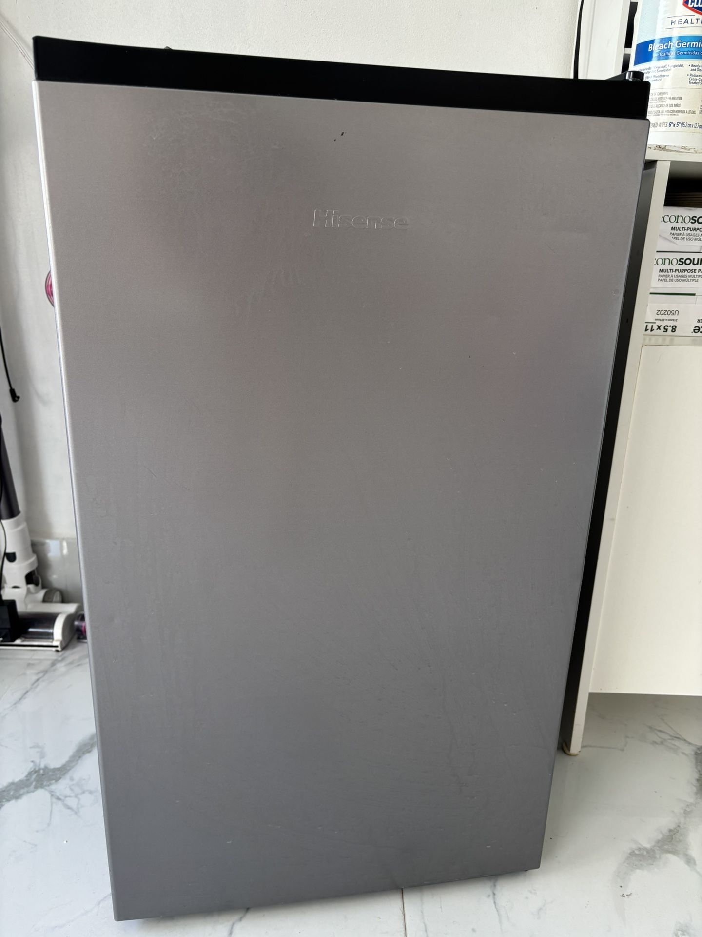 Hisense Mini Fridge