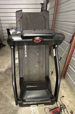 Bowflex BXT116 Treadmill (Like New)