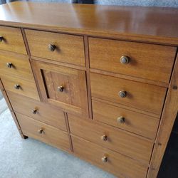 Impressions By Thomasville Furniture Dresser With Mirror 