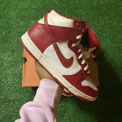 Nike Dunk Varsity Red Size 9.5 Pair From 2003