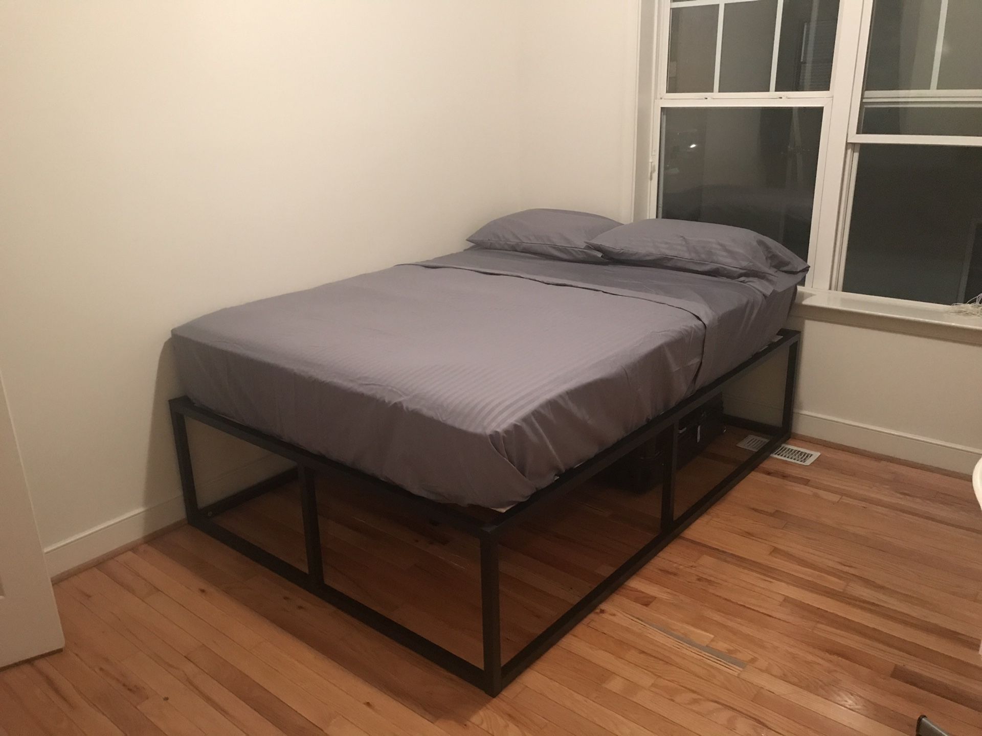 Full size bed (mattress + frame) Zinus