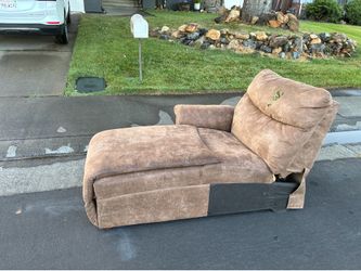 Chaise Lounge