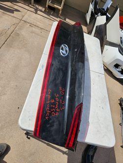 Hyundai sonata trunk cover tail light Oem