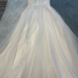 David’s Bridal Wedding dress 