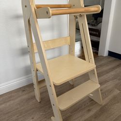 Piccalio Foldable Toddler Tower -Like new- $130  Or OBO