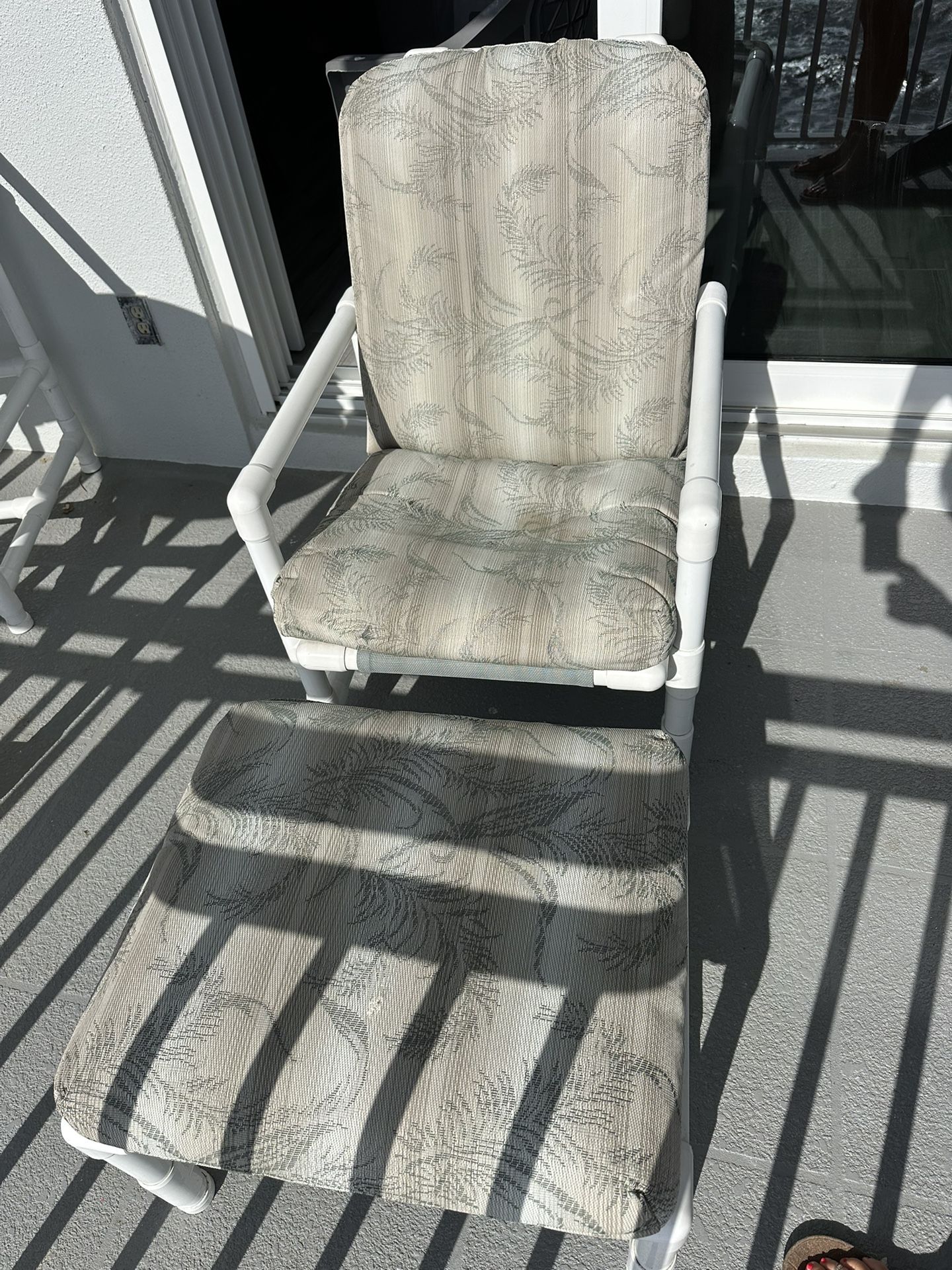 Reclining Outdoor Chair & Ottoman