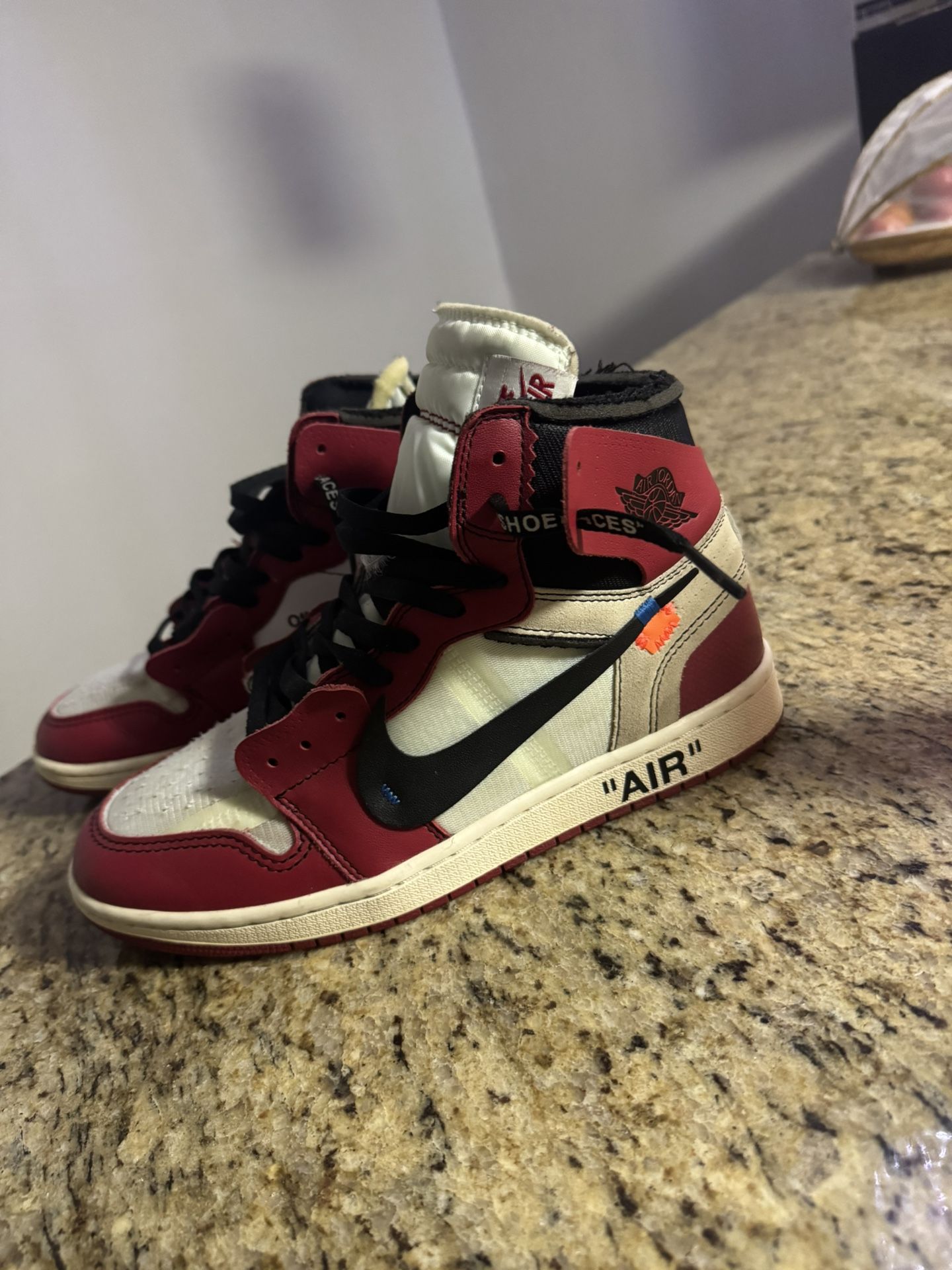 Jordan 1 Off White Chicagos