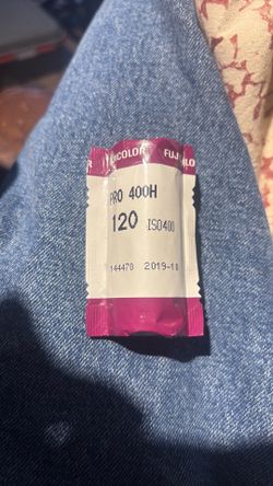 Fuji Color Pro 400H 120 medium format film