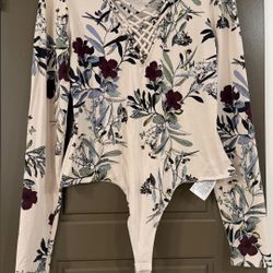 Guess botanical Floral V-Neck criss cross Bodysuit