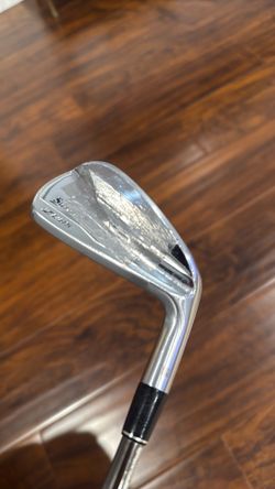 Srixon ZU85 5 iron
