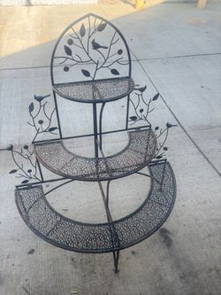 Metal plant stand