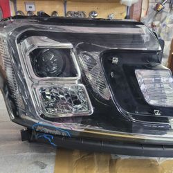 2018 - 21 FORD EXPEDITION  RIGHT  HEADLIGHT