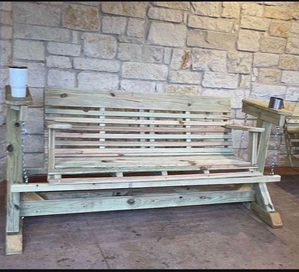 Porch Swings And Patio Gliders