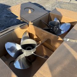 Signature race prop sl5 32p