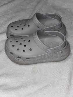 Crocs  size 6 womens