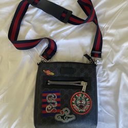 Gucci Side Bag for Sale in Montebello, CA - OfferUp