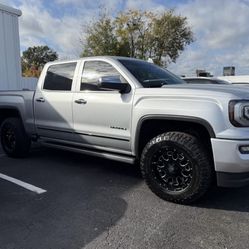 2018 GMC Sierra Denali
