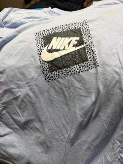 Nike t shirts all colors size large