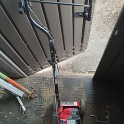 Troy-Bilt 25B-304-766 30cc Gas 4-Cycle Driveway Edger