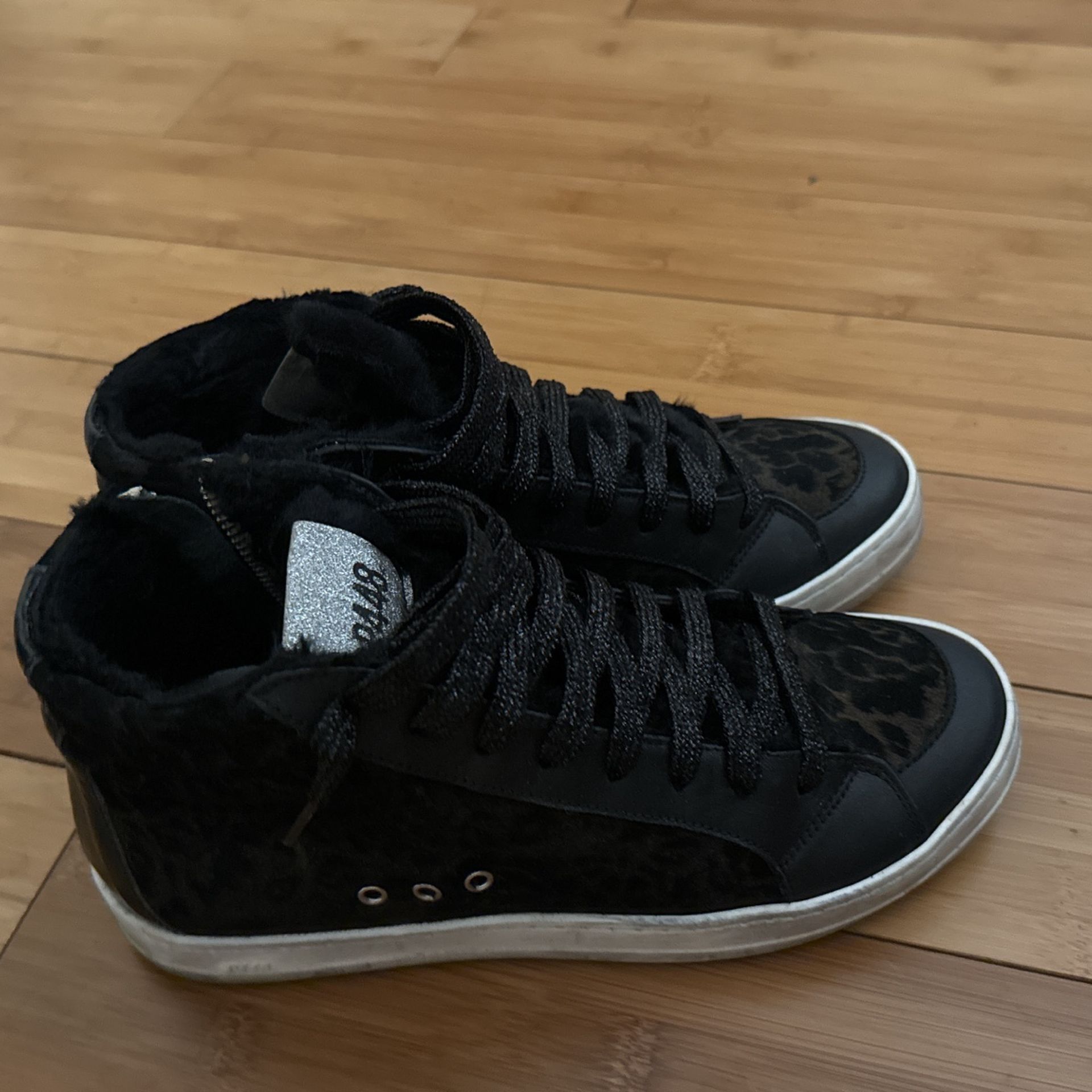 p448 Woman’s Size 37