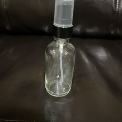 2 Oz Glass Bottles w/ Spray Top (24)
