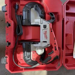 Milwaukee 6232-21 DEEP CUT VARIABLE SPEED. Brand New Never Used. ONLY REASONABLE OFFERS.