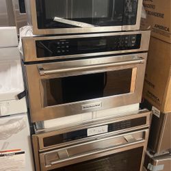 KITCHENAID MICROWAVE 27” BILT IN 