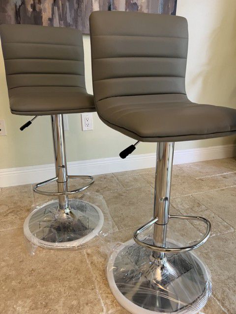 New Gray Bar Stools - Assembled - 85$ Each - Modern Design with Faux Leather - Adjustable Swivel Barstool Chair