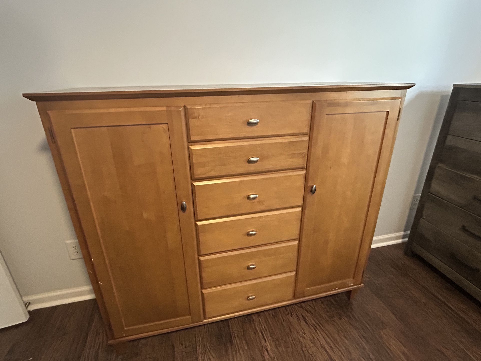 Chest Dresser
