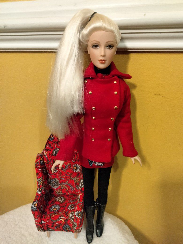 Beautiful Madame Alexander Red Label Doll 