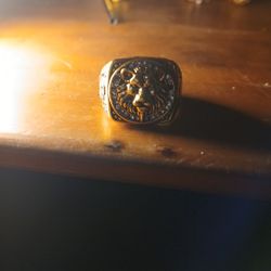GOLD RING