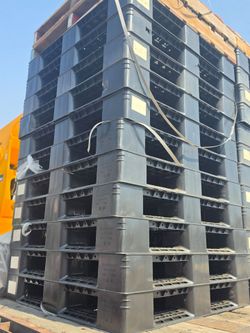 Plastic pallets