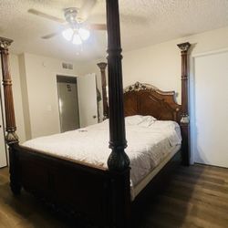Cal King  Bedroom Set