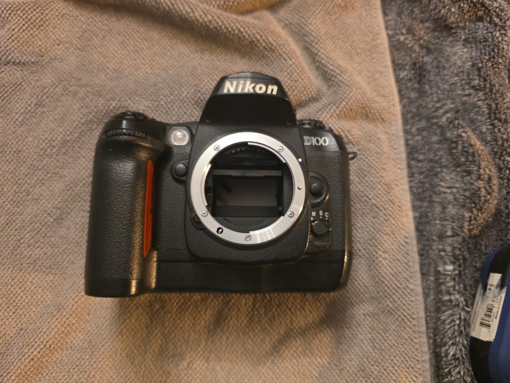 NIKON D100 - NOT WORKING
