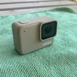 GoPro Hero 7 White (Camera by itself only)