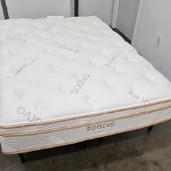 LIKE NEW! Saatva Classic Plush Full Mattress - Delivery Available