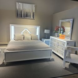 White 4PC King Bedroom Set With Touch Control Light 