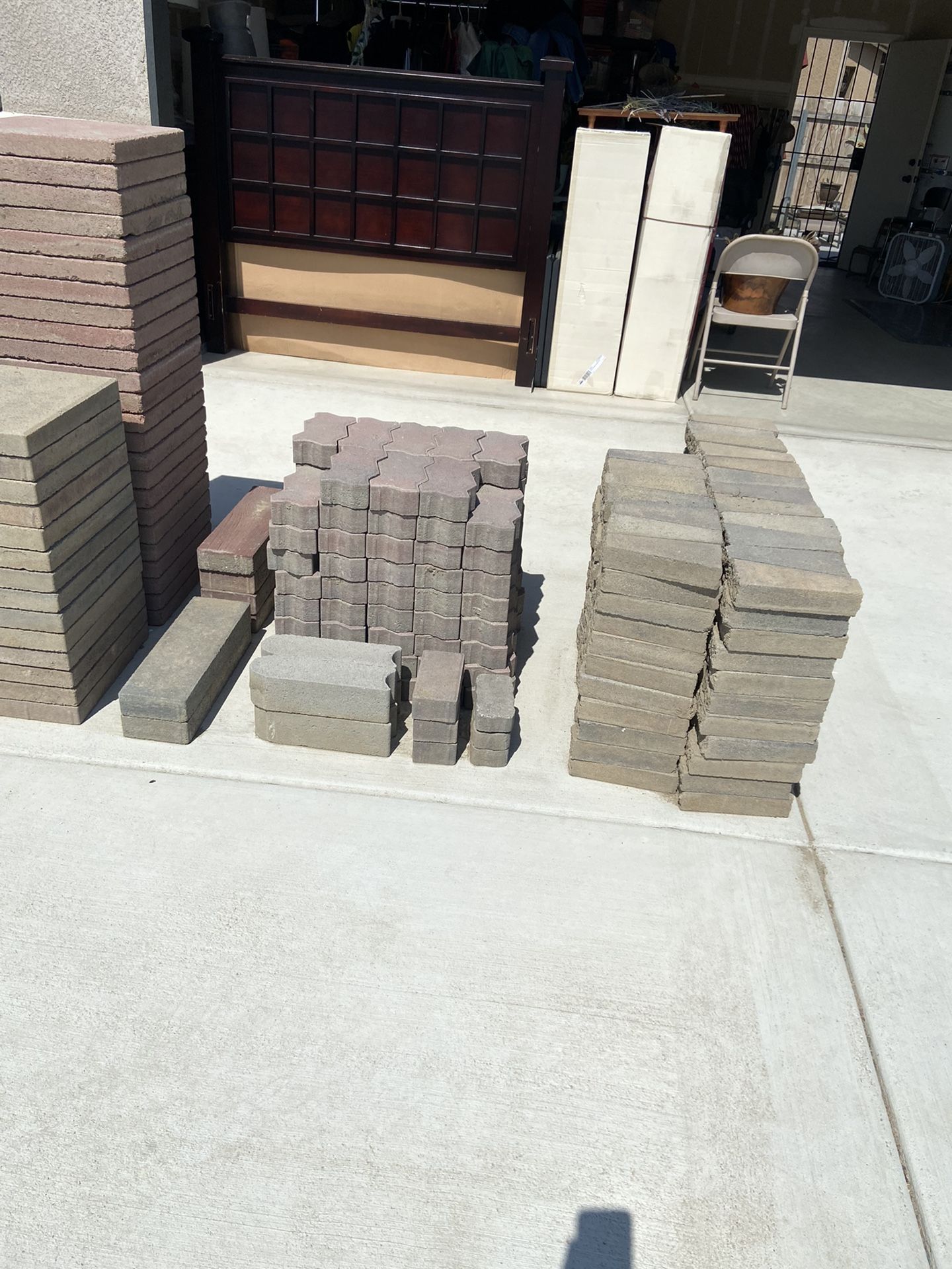 Assorted Brick Square Red Brick for Sale in Tulare, CA OfferUp