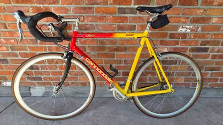 Cannondale R800 Road Bike