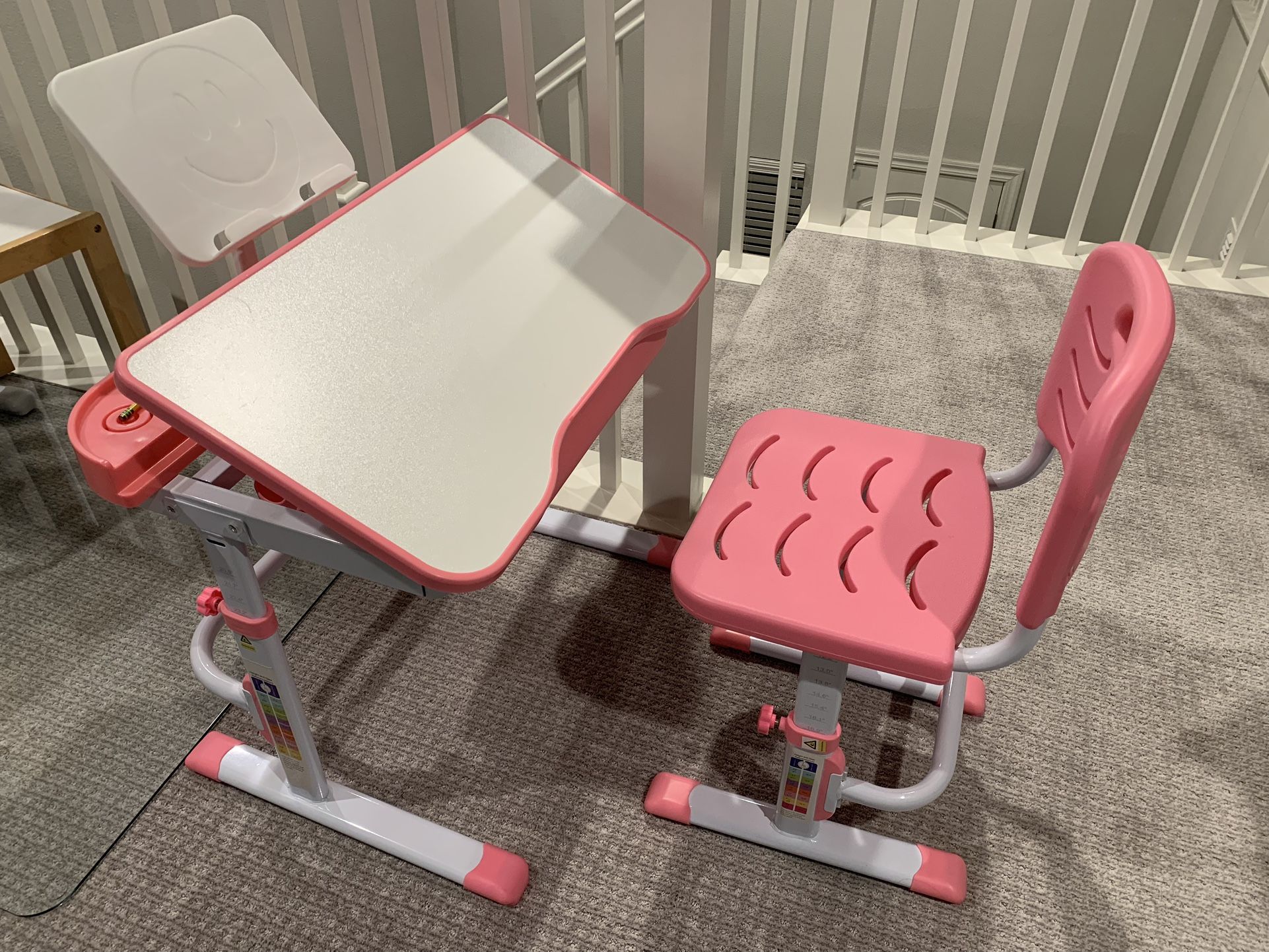 Kid’s Desk And Chair Pink 6-12 Yrs Old