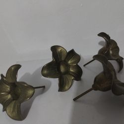VINTAGE BRASS FLOWER CANDLESTICK SET OF 4 / 3"×3"