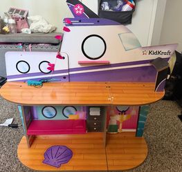 Boat Barbie house
