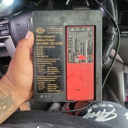 HBC RADIOMATIC BATTERY CHARGER 