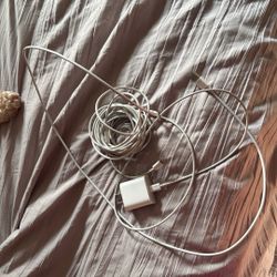 iPhone 13 Pro Max Chargers And Block